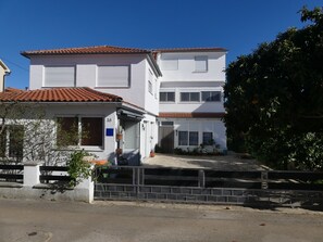 Exterior - Charmantes Apartment, 2 Personen , Küche, Doppelbett, Badezimmer mit Dusche (Petrcane)