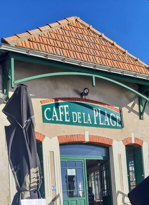 Exterior detail - Rose Cottage Vendee (Saint-Hilaire-de-Riez)