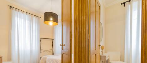 4 chambres, bureau, fer et planche à repasser, Wi-Fi gratuit