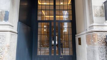 Appartement Classique | 4 chambres, coffres-forts dans les chambres, décoration personnalisée