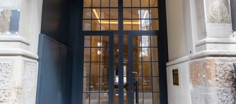 OLA LIVING ARIBAU APARTMENTS