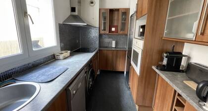 Appartement avec terrasse proche de Paris et La Défense.