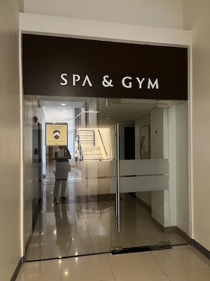 Lobby - 1BR Luxurious Minimalist in Uptown Parksuites Tower 1 (Taguig)