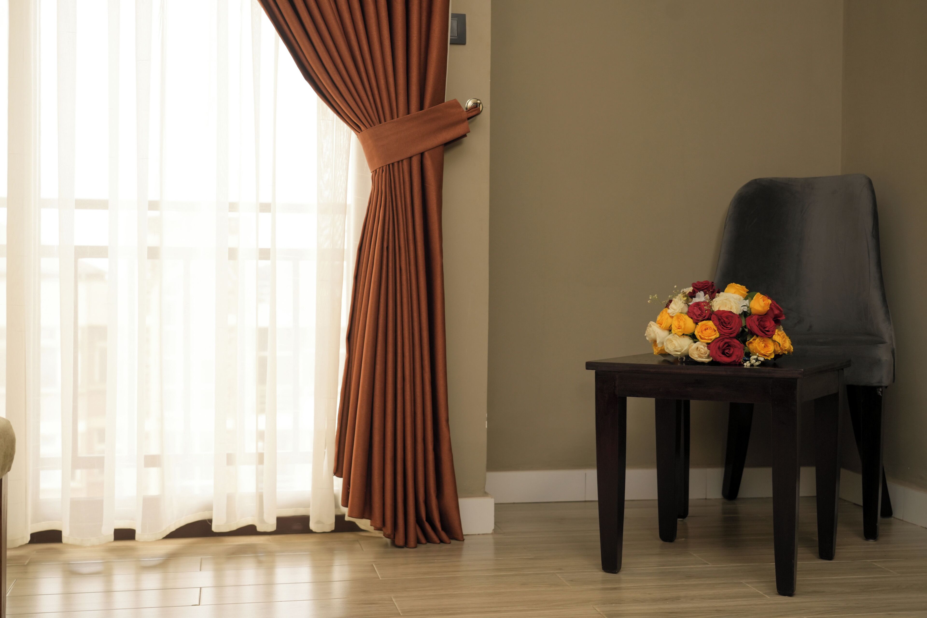 Standard Twin Room | Minibar, in-room safe, desk, free WiFi