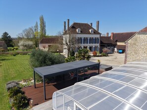Terrace/patio - Maison de Maître de Caractère - Piscine Chauffée (Beugnon)