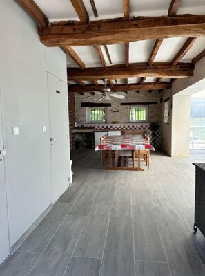 Dining - Maison de Maître de Caractère - Piscine Chauffée (Beugnon)
