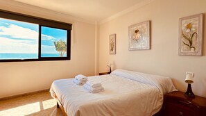 2 bedrooms, iron/ironing board, WiFi - Click&Guest - Bright Sun House with Sea Views (Agüimes)