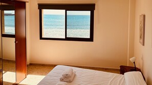 2 bedrooms, iron/ironing board, WiFi - Click&Guest - Bright Sun House with Sea Views (Agüimes)