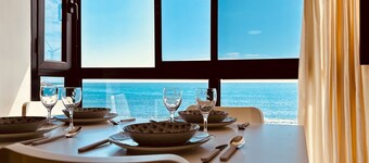 Click&Guest - Bright Sun House with Sea Views