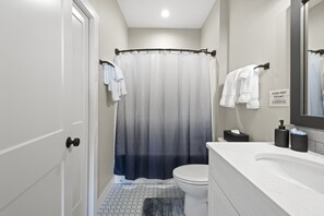 Articles de toilette écologiques, sÚche-cheveux, serviettes fournies