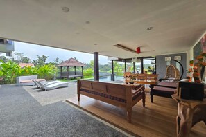 Lobby sitting area - Belvilla Kasuari Tirta Empul Temple (Taro)
