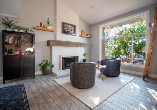 Yorba Linda Furnished Retreat with Pool and Spa