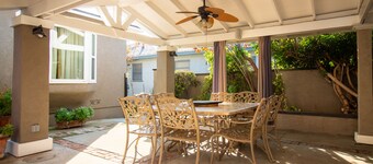 Stand-alone guest house no common walls