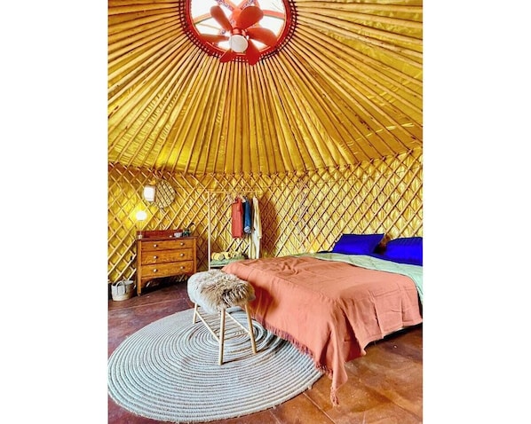 1 bedroom, iron/ironing board, WiFi, bed sheets - Co-Living at Casa Cocolores (La Oliva)