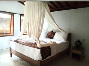 Familierom | Skrivebord for bærbar PC, wi-fi (inkludert) og sengetøy