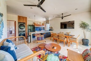 智能电视、办公室