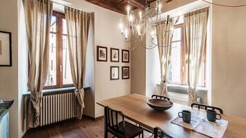 Apartment | Esszimmer