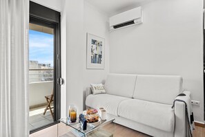 Smart TV - Casa Di Natalia (C6QG+8CQ Rhodes, Greece)