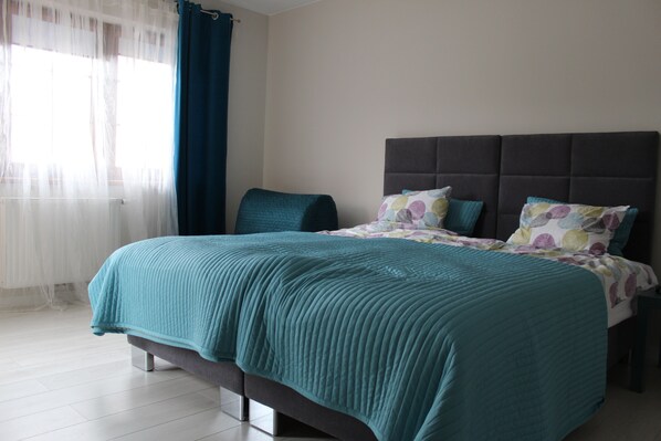 3 Schlafzimmer, Bügeleisen/Bügelbrett, Reisekinderbett, WLAN