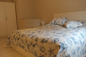 3 quartos, ferros/tábuas de passar roupa, berço de viagem, Wi-Fi