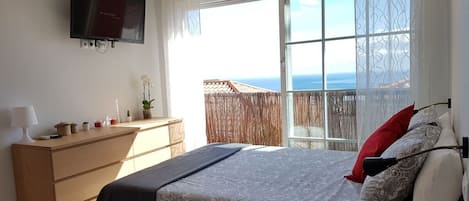 Fer et planche à repasser, Wi-Fi, draps fournis