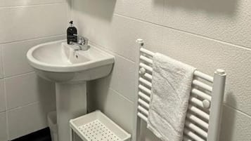 House | Bathroom | Combined shower/tub, deep soaking tub, hair dryer, towels