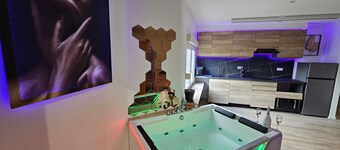 L'appart Spa, Jacuzzi & Sauna