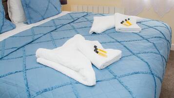 1 bedroom, iron/ironing board, free WiFi