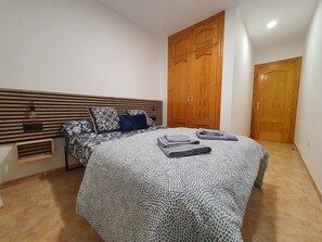 2 bedrooms, free WiFi, bed sheets