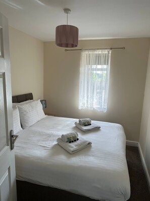 3 bedrooms, iron/ironing board, free WiFi, bed sheets