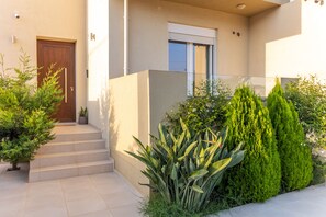 Exterior detail - Villa Carpe Diem | 2BR | 300m to Beach (Finokalia)