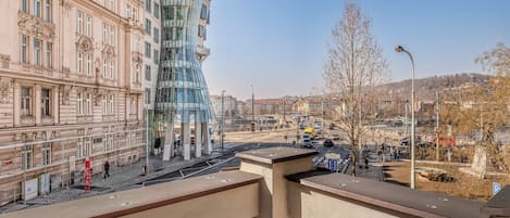 デラックス アパートメント 3 ベッドルーム | デスク、防音設備、WiFi (無料)、ベッドシーツ