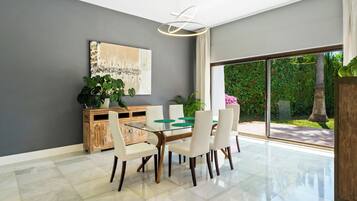 Villa, 4 Bedrooms, Private Pool | Dining room