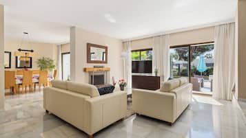 Villa - 4 sovrum - privat pool | Vardagsrum