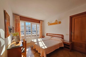 Chambre Deluxe Double ou avec lits jumeaux | Chambres insonorisées, Wi-Fi gratuit