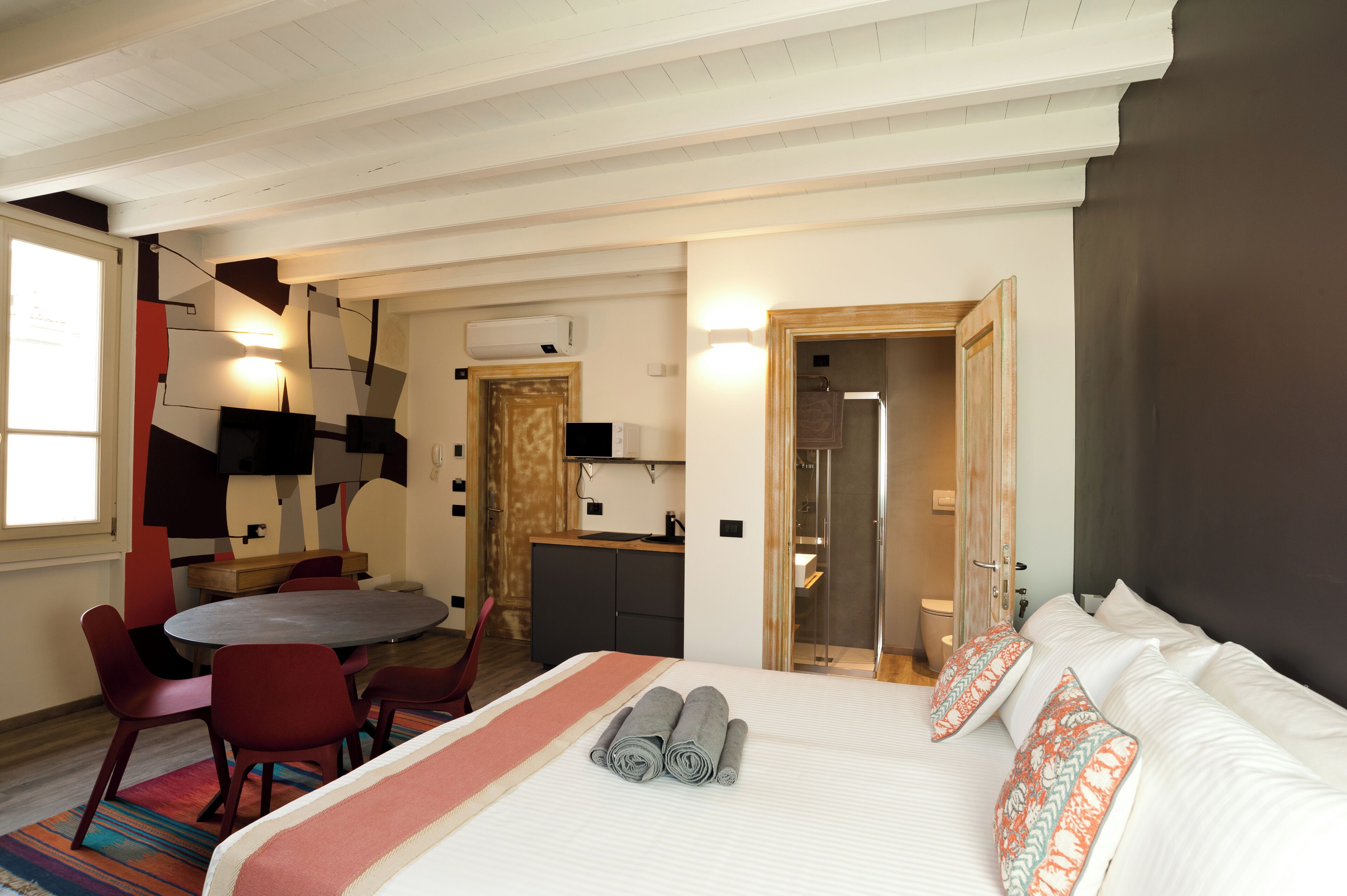 Premium Studio | Private kitchen | Full-sized fridge, microwave, oven, stovetop