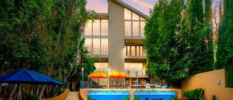 Outdoor pool, a heated pool