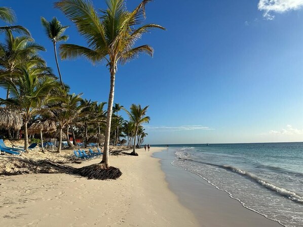 Private beach nearby, white sand, sun-loungers, beach towels - Magic Arena Blanca Beach Suite (Punta Cana)