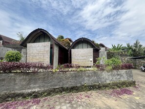 Front of property - Belvilla Darshana Bali Zoo (Penatih)