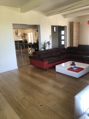 Smart TV, fireplace, video games - Maison Contemporaine au Cœur de la Provence Entre Aix en Provence et Marseille (Belcodène)