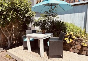 Outdoor dining - Stilvolles Appartment in Durbach - Wandern - 30 min Strasbourg- Hundefreundlich (Durbach)