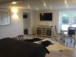 1 bedroom, iron/ironing board, travel crib, free WiFi - Stilvolles Appartment in Durbach - Wandern - 30 min Strasbourg- Hundefreundlich (Durbach)