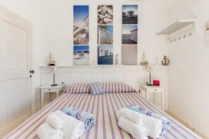 2 bedrooms, WiFi, bed sheets - Li Padulazzi - IL CORBEZZOLO a piece of "Paradise" (Costa Paradiso)