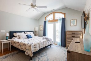 6 bedrooms, iron/ironing board, WiFi, bed sheets - Walk to Beach w Pool, GameRm, Summer Availability! (Corolla)