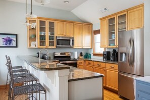 Fridge, microwave, oven, stovetop - Steps to Beach, Pool, Game Room, Aug Weeks Open! (Corolla)