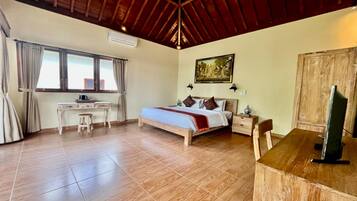 Standard Suite | 1 bedroom, laptop workspace, free WiFi, bed sheets