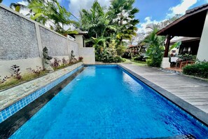 Outdoor pool - Belvilla Chaitanya Niketan (Ubud)