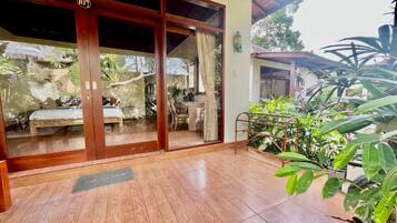 1 habitación, espacio para trabajar con laptop y wifi gratis