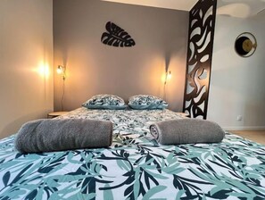 3 Schlafzimmer, Schreibtisch, Bügeleisen/Bügelbrett, kostenloses WLAN