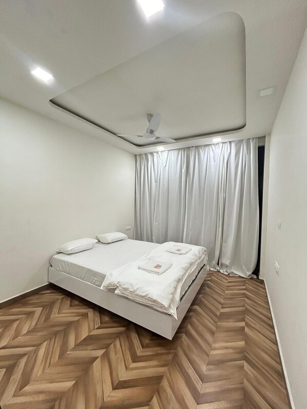 Luxury Room, Garden View | 1 bedroom, free WiFi